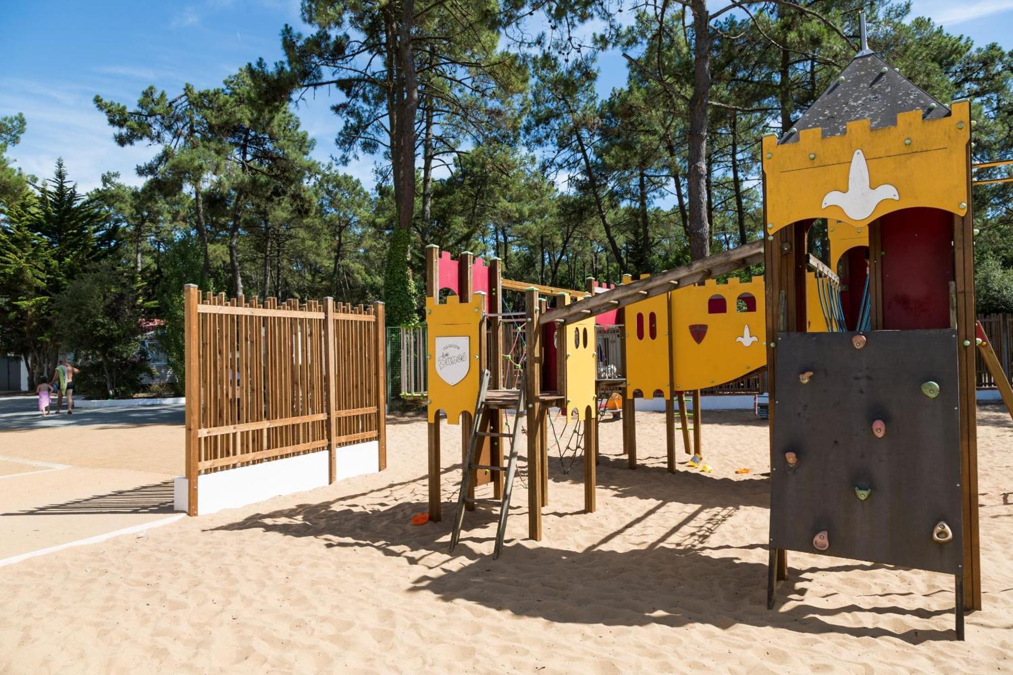 Domaine Résidentiel de Plein Air Odalys Les Dunes Longeville-sur-Mer Esterno foto